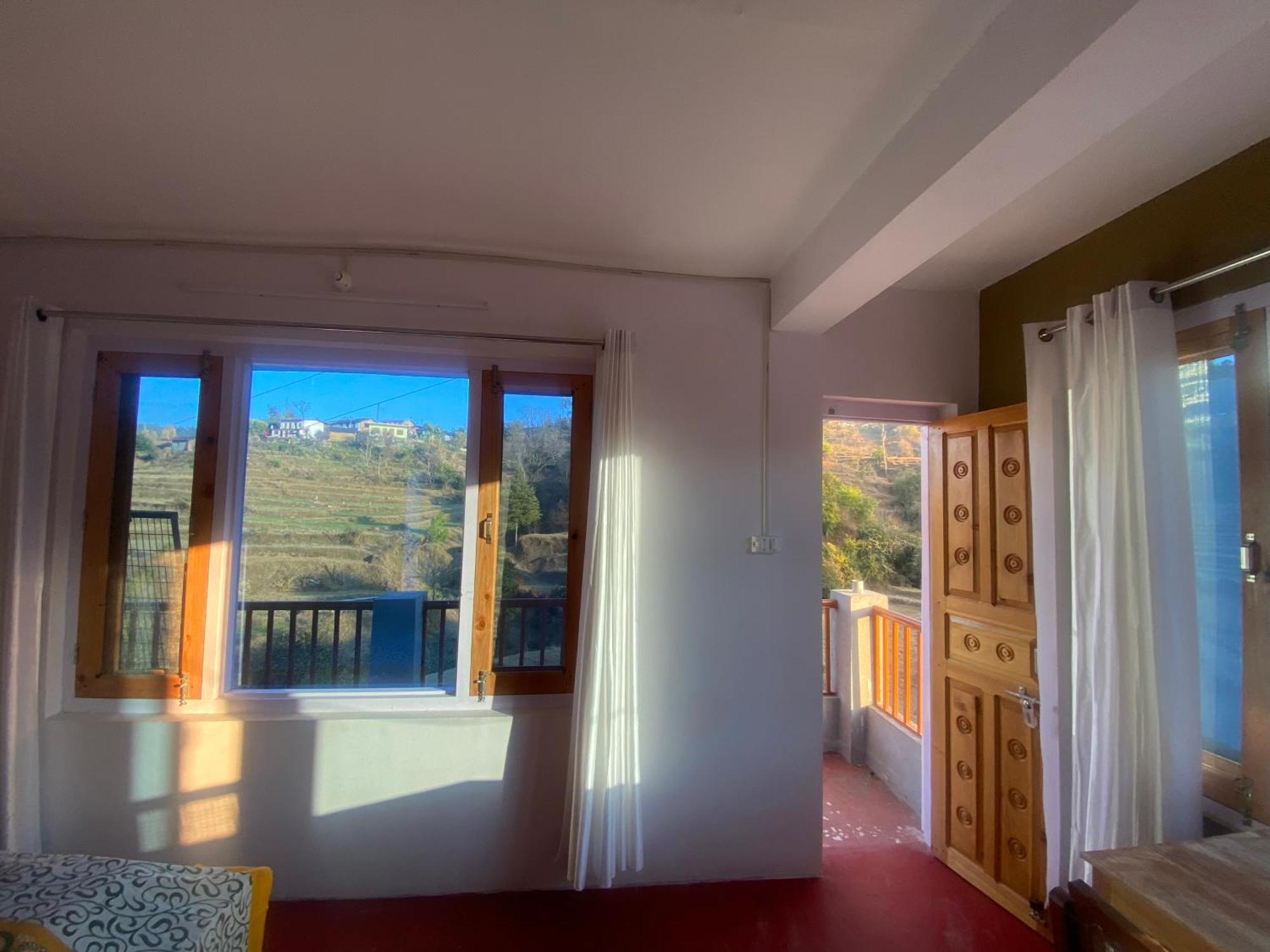 Brook Cottage Champawat Екстериор снимка