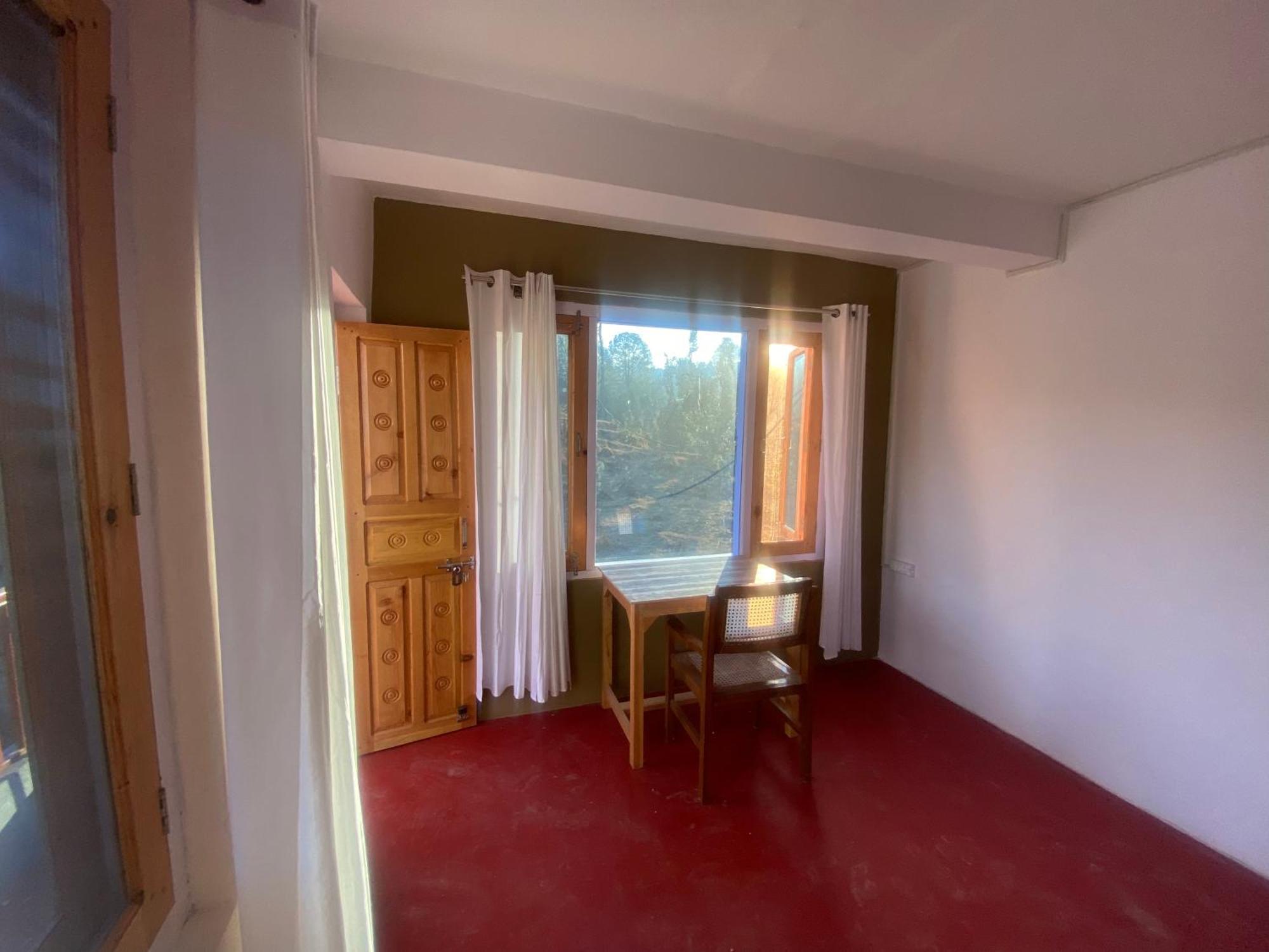 Brook Cottage Champawat Екстериор снимка