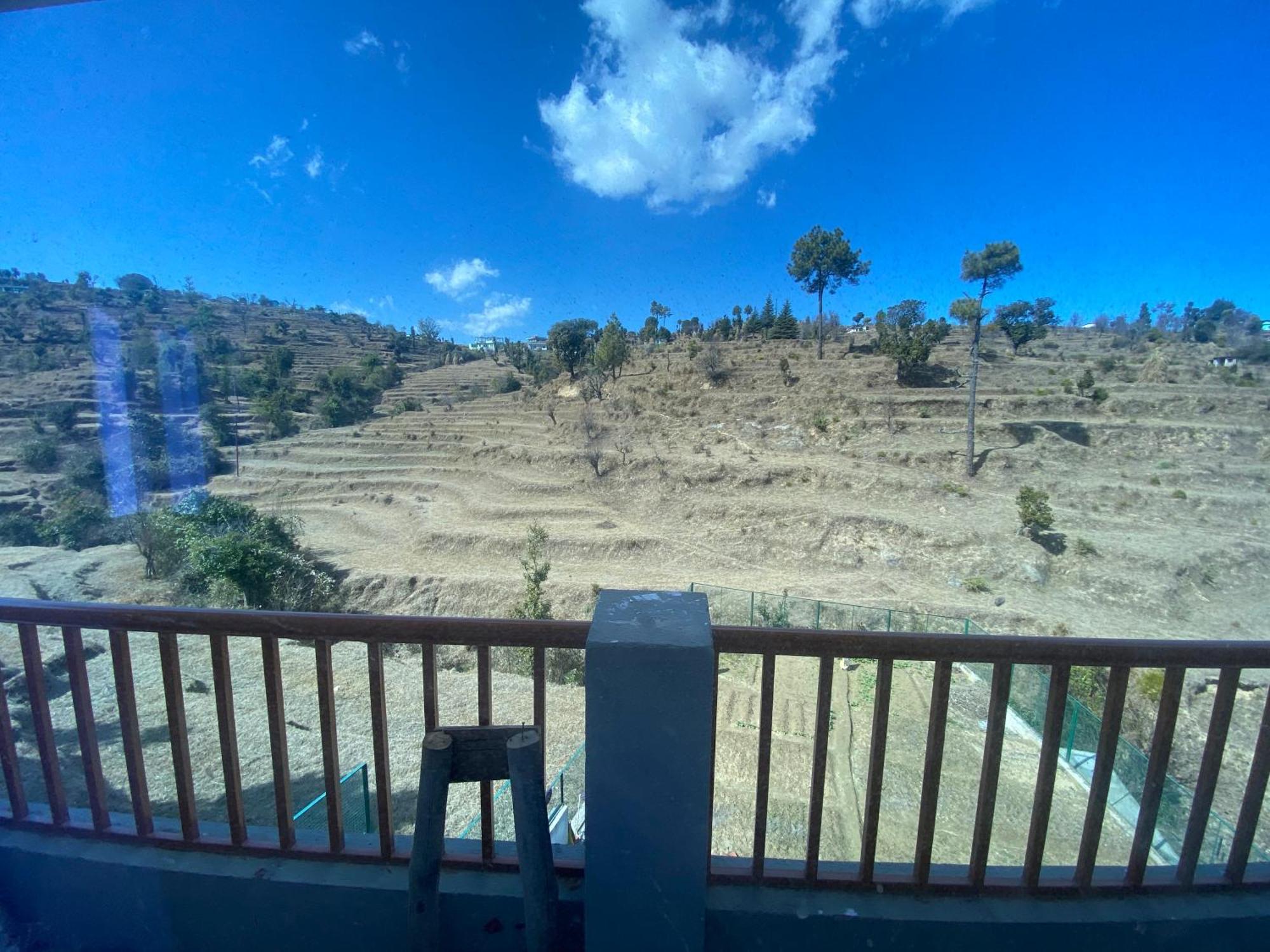 Brook Cottage Champawat Екстериор снимка