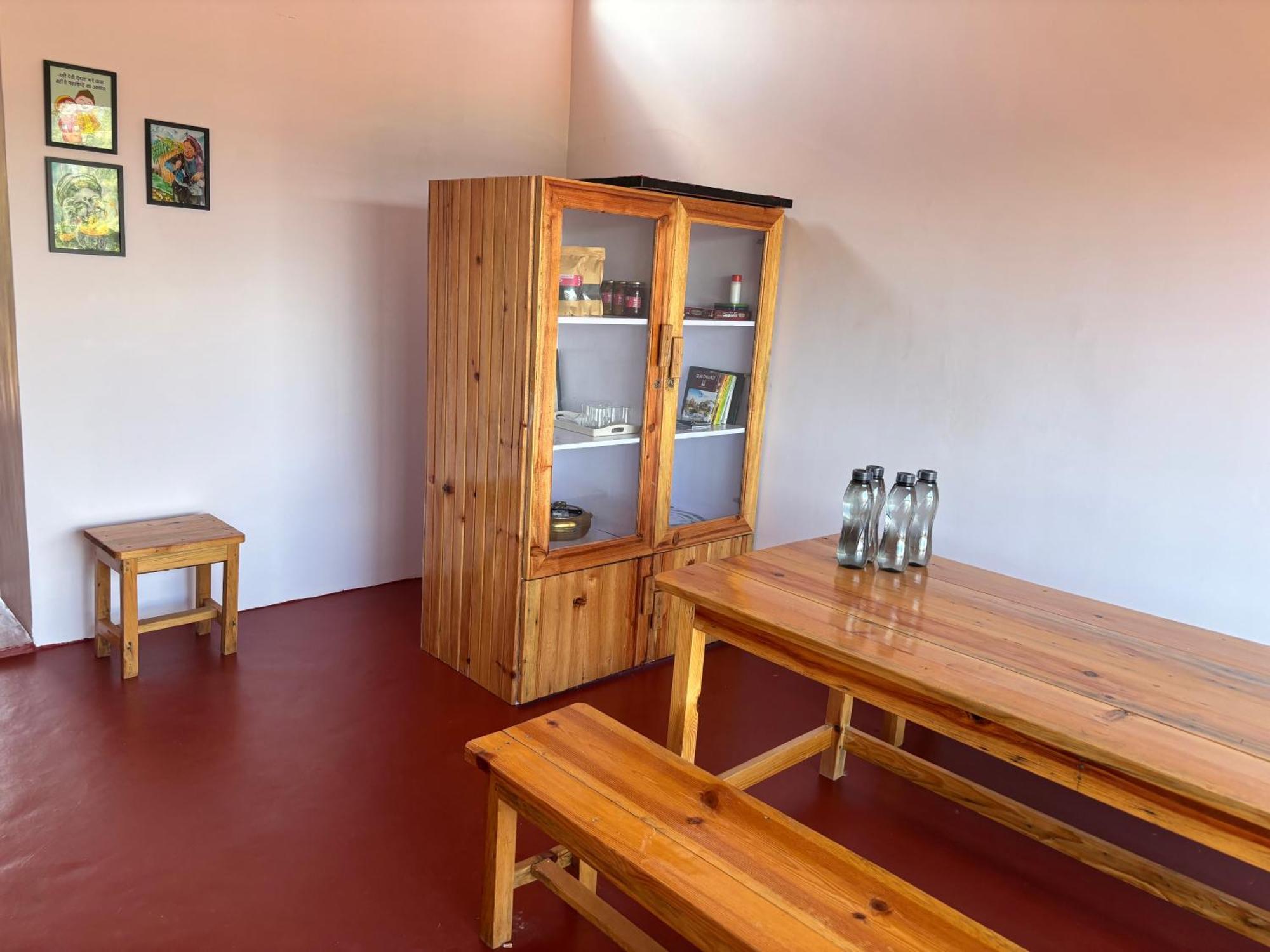 Brook Cottage Champawat Екстериор снимка
