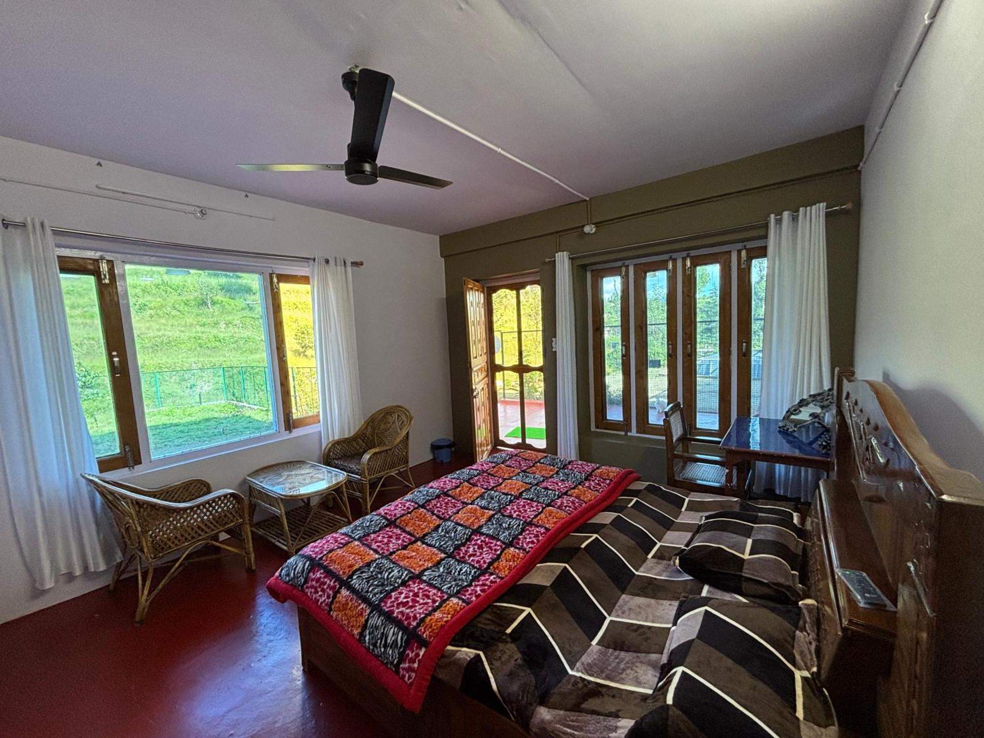 Brook Cottage Champawat Екстериор снимка