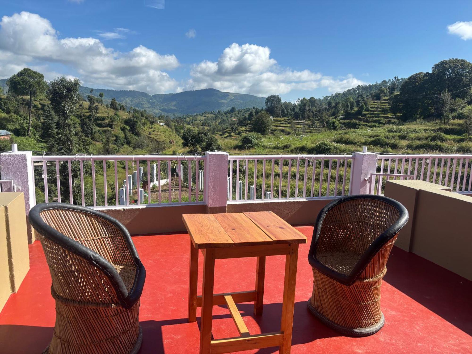 Brook Cottage Champawat Екстериор снимка