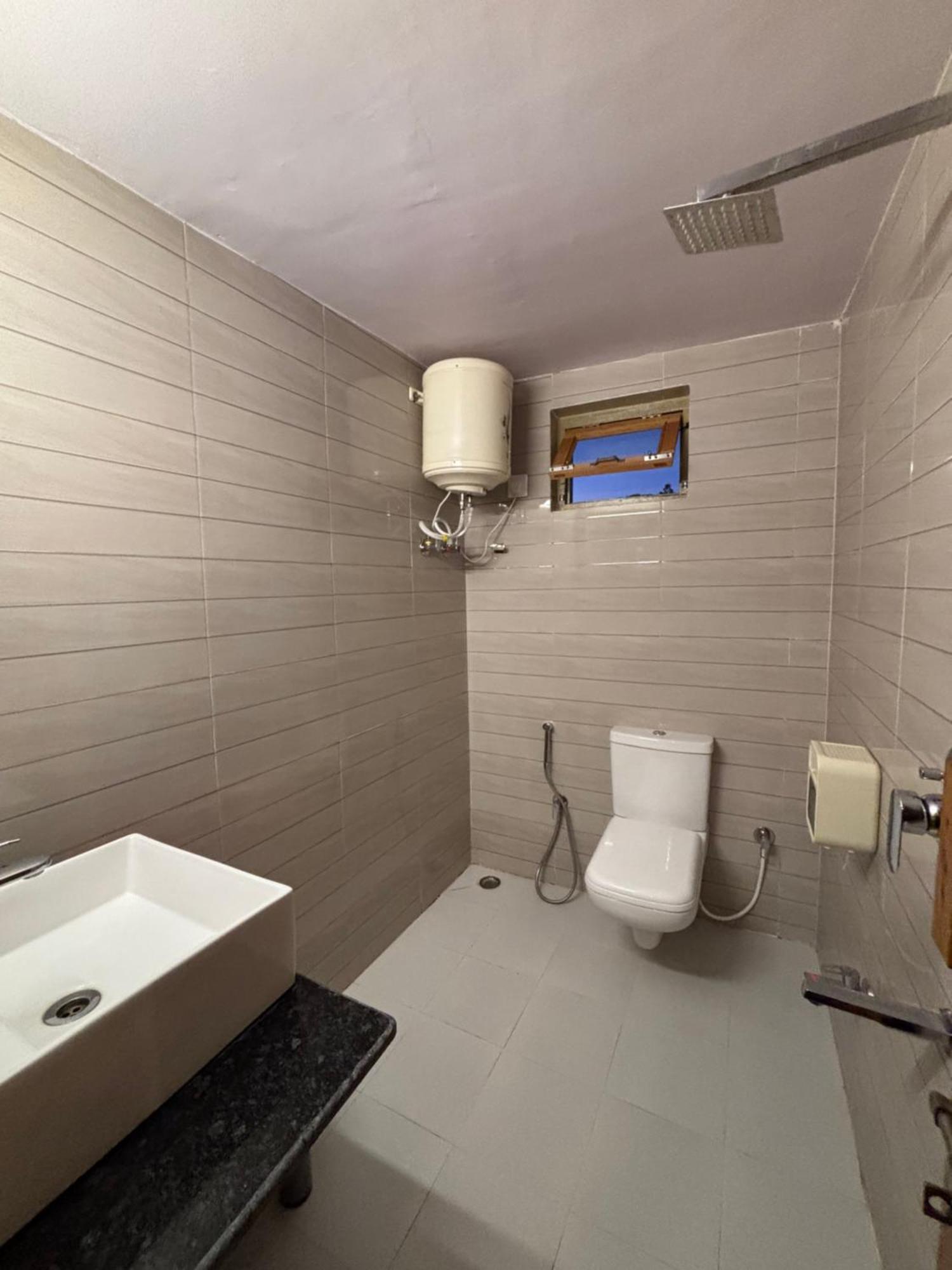 Brook Cottage Champawat Екстериор снимка